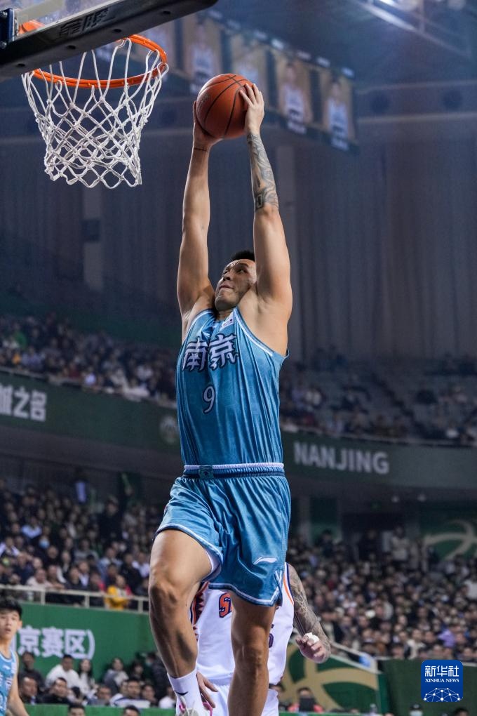 还没踢过意甲，跟队记者：维拉蒂被中间人推荐给尤文（尚无意甲经历，随队记者：中间人已将维拉蒂推荐至尤文）