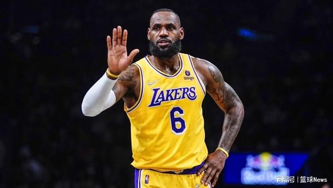 中超联赛总结：积分榜前三分析,（中超赛季盘点：前三强积分格局解析）