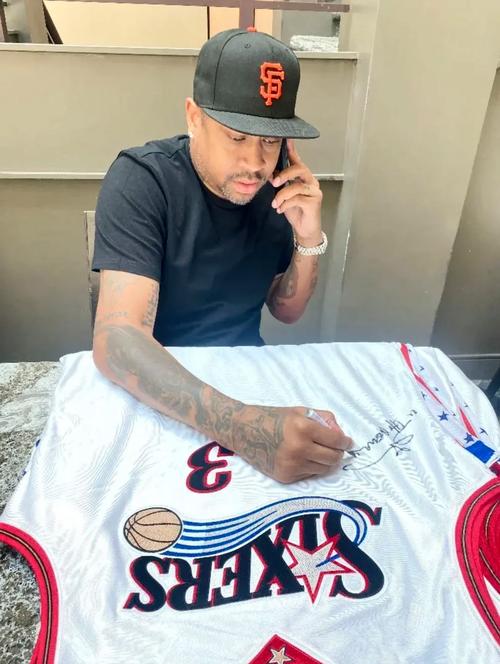 毫无竞争力，阿贾克斯本赛季欧冠5战全败仅进1球净负15球垫底（阿贾克斯欧冠表现低迷：5战皆负仅入1球，净负15球小组垫底）