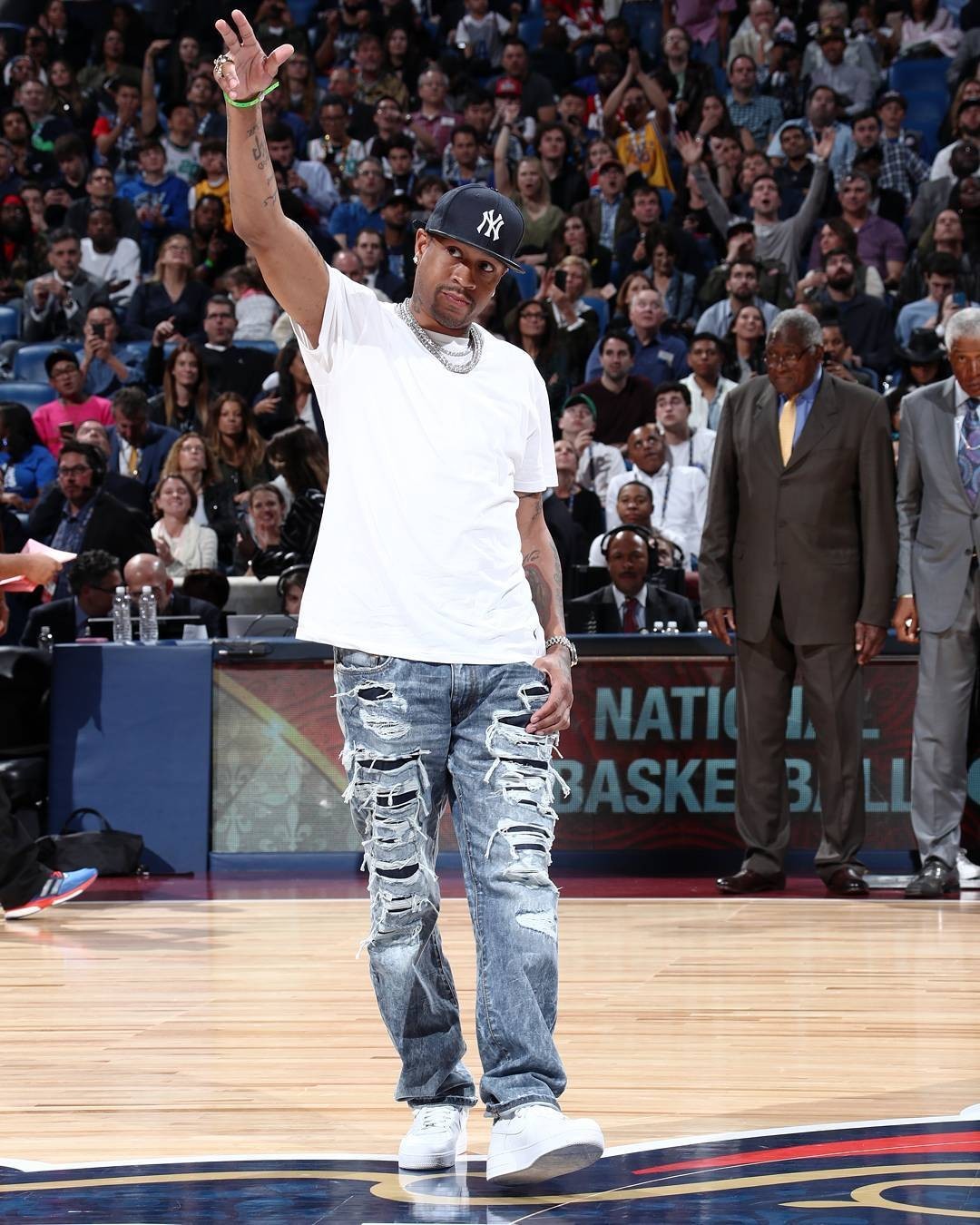 若不是门将，这场输更惨（多亏门将，否则比分更难看）